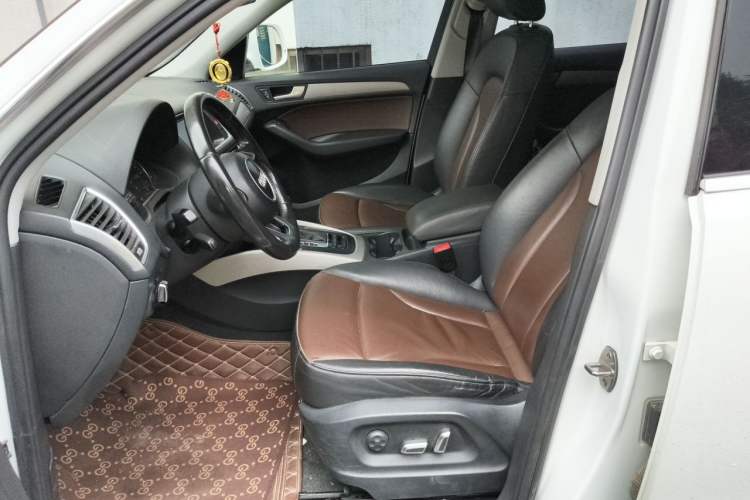 Used Audi Q5 2017 40 TFSI Ambition Edition Left Front Seat