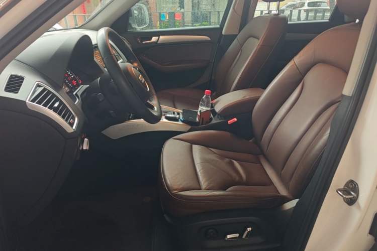 Used Audi Q5 2017 Plus 40 TFSI Technology Model Left Front Seat