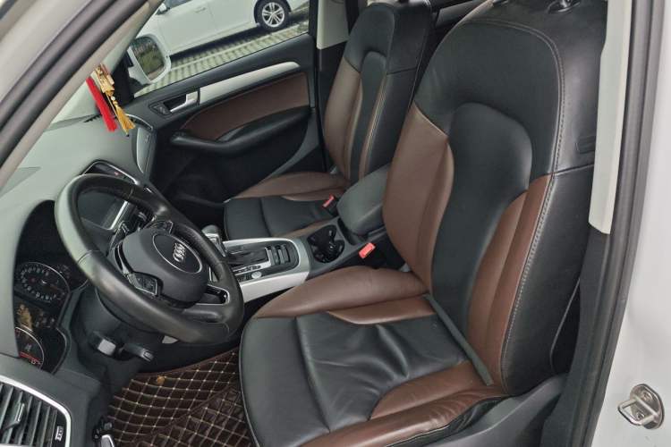 Used Audi Q5 2017 Plus 40 TFSI Technology Model Left Front Seat