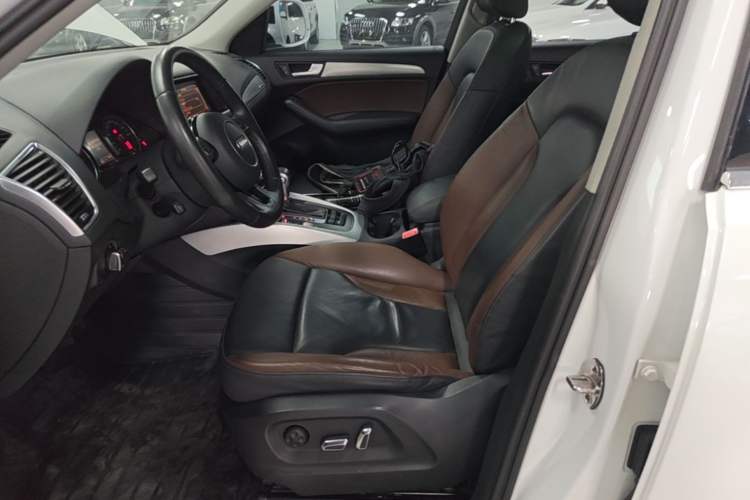Used Audi Q5 2017 Plus 40 TFSI Technology Model Left Front Seat