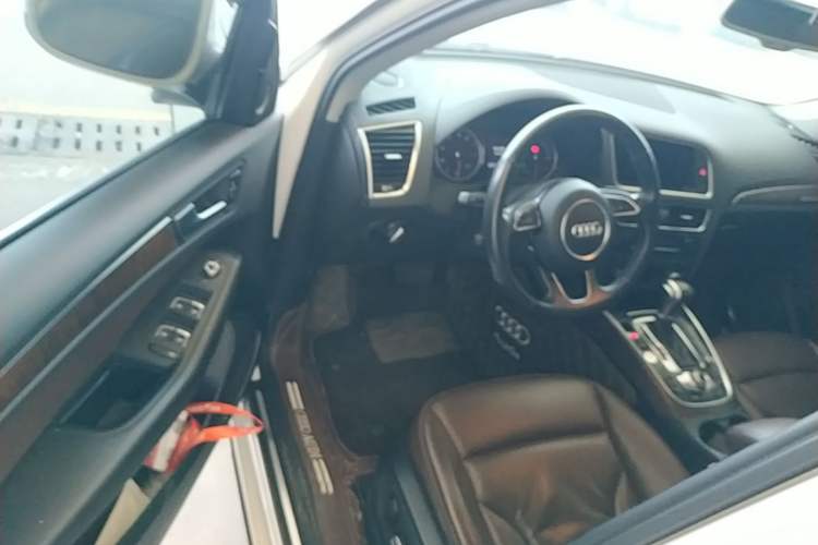 Used Audi Q5 2017 40 TFSI Comfort Model Left Front Seat