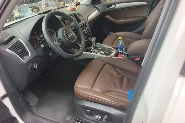 Used Audi Q5 2017 Plus 40 TFSI Technology Model Left Front Seat