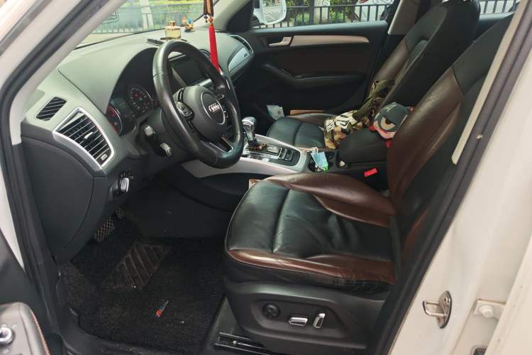 Used Audi Q5 2017 Plus 40 TFSI Technology Model Left Front Seat