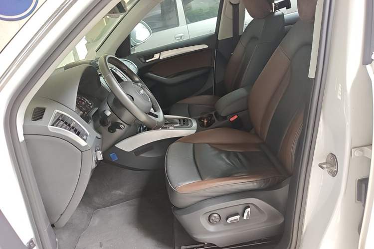 Used Audi Q5 2017 Plus 40 TFSI Technology Model Left Front Seat