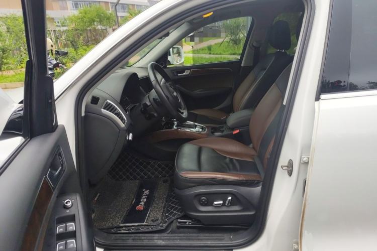 Used Audi Q5 2017 40 TFSI Comfort Model Left Front Seat