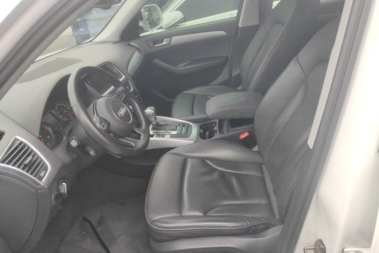 Used Audi Q5 2017 40 TFSI Technology Edition Left Front Seat
