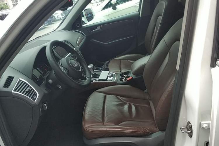 Used Audi Q5 2017 40 TFSI Comfort Model Left Front Seat