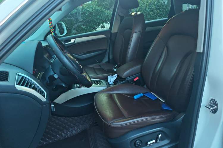 Used Audi Q5 2017 40 TFSI Ambition Edition Left Front Seat