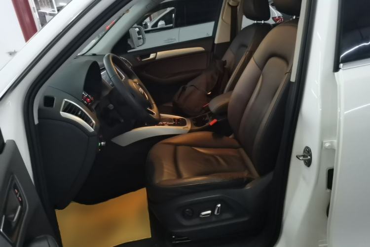 Used Audi Q5 2017 Plus 40 TFSI Technology Model Left Front Seat