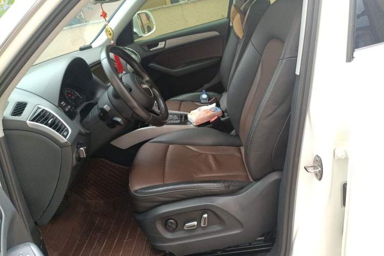 Used Audi Q5 2017 40 TFSI Ambition Edition Left Front Seat