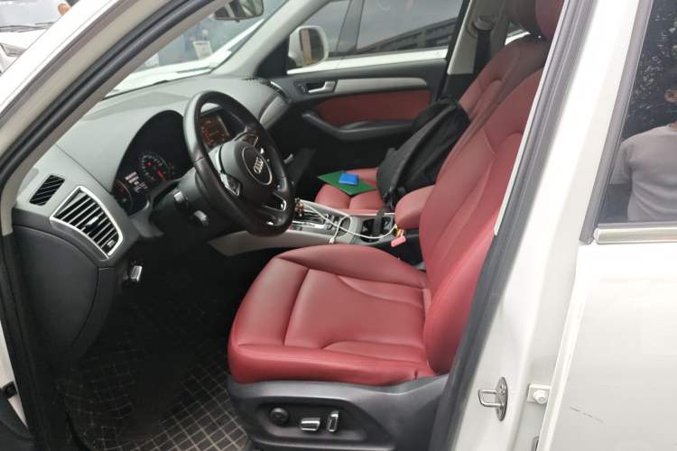 Used Audi Q5 2017 40 TFSI Ambition Edition Left Front Seat