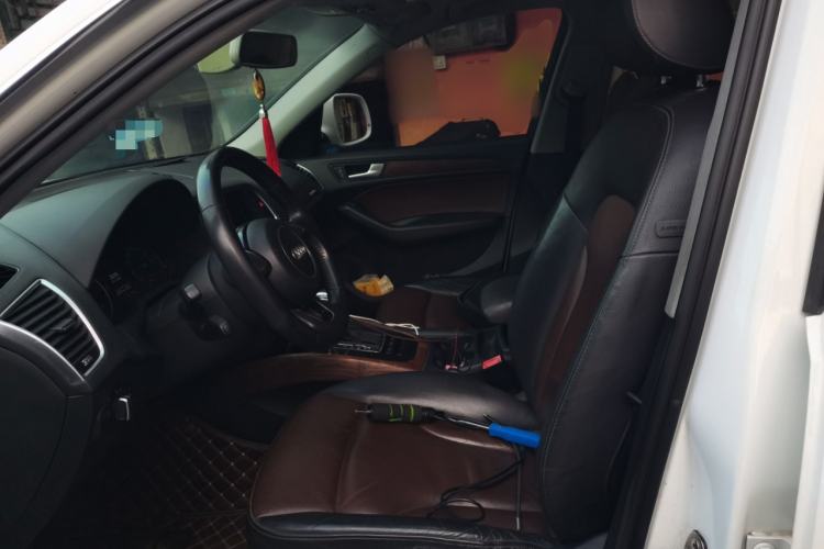 Used Audi Q5 2017 Plus 40 TFSI Ambition Model Left Front Seat