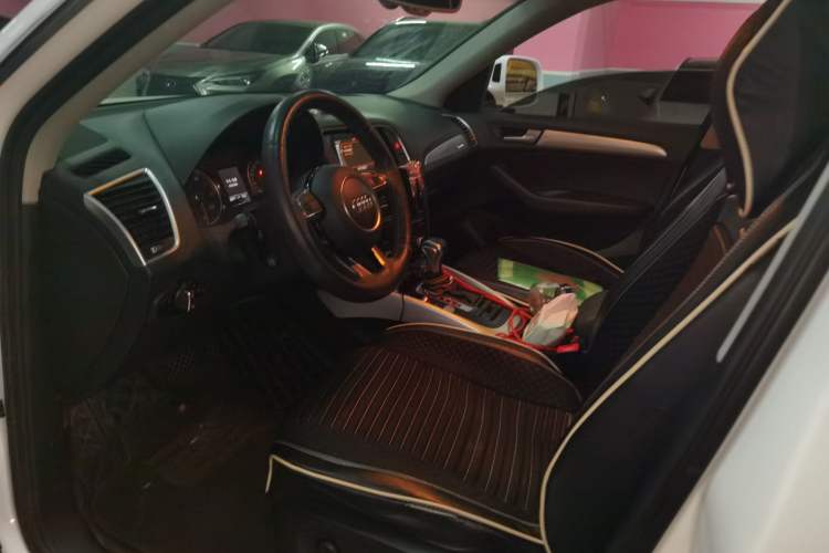 Used Audi Q5 2017 40 TFSI Technology Edition Left Front Seat