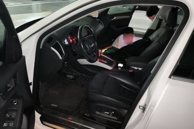 Used Audi Q5 2017 40 TFSI Ambition Edition Left Front Seat
