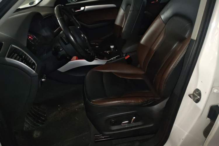 Used Audi Q5 2017 40 TFSI Technology Edition Left Front Seat
