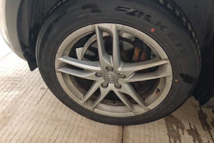 Used Audi Q5 2017 Plus 40 TFSI Technology Model Left Front Wheel Hub