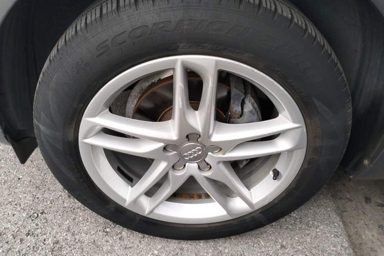 Used Audi Q5 2017 Plus 40 TFSI Technology Model Left Front Wheel Hub