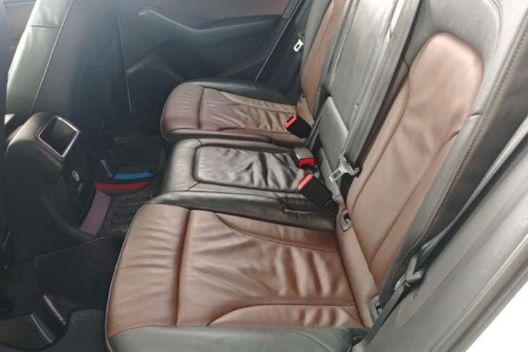 Used Audi Q5 2017 40 TFSI Ambition Edition Left Rear Seat