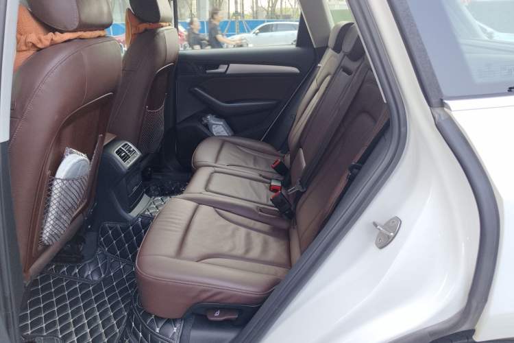 Used Audi Q5 2017 40 TFSI Technology Edition Left Rear Seat
