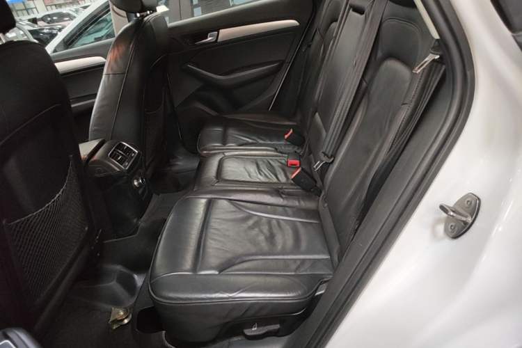 Used Audi Q5 2017 40 TFSI Technology Edition Left Rear Seat