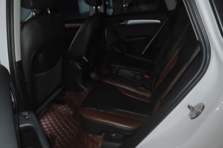 Used Audi Q5 2017 40 TFSI Technology Edition Left Rear Seat