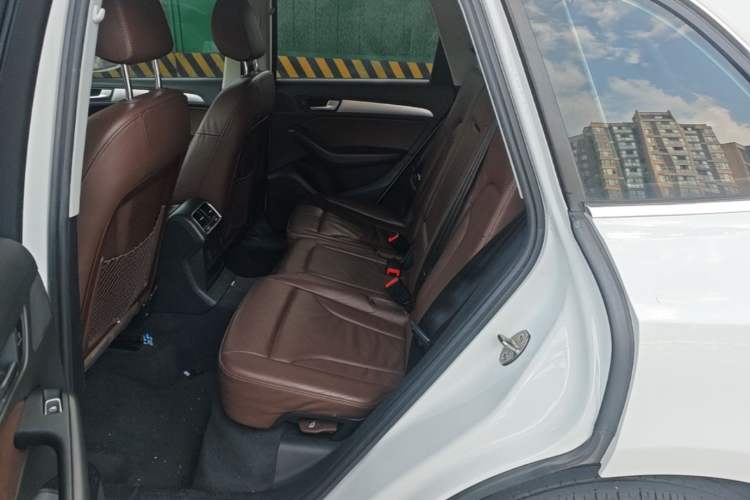 Used Audi Q5 2017 40 TFSI Technology Edition Left Rear Seat