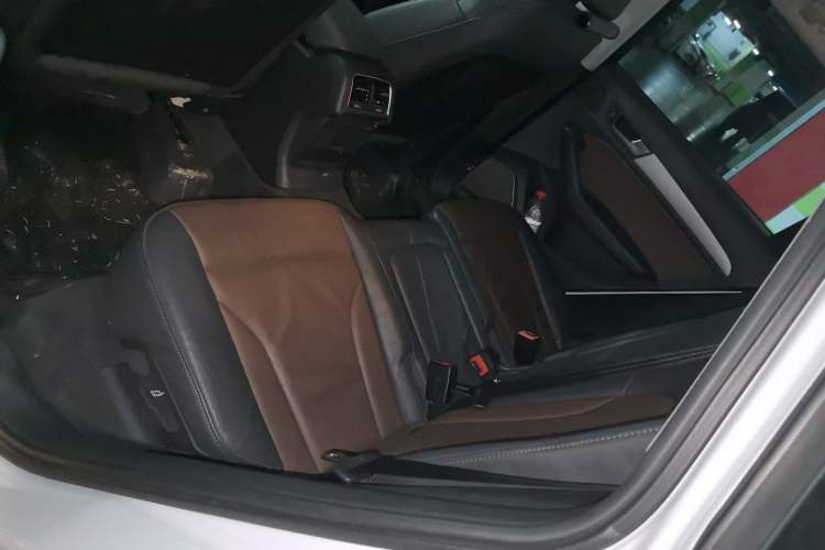Used Audi Q5 2017 40 TFSI Ambition Edition Left Rear Seat