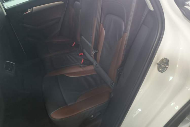 Used Audi Q5 2017 40 TFSI Technology Edition Left Rear Seat