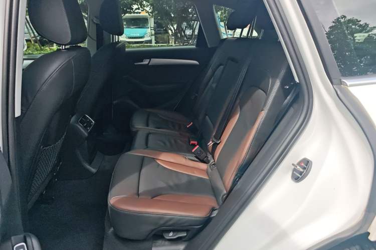 Used Audi Q5 2017 40 TFSI Technology Edition Left Rear Seat