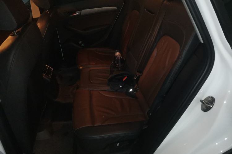 Used Audi Q5 2017 Plus 40 TFSI Ambition Model Left Rear Seat