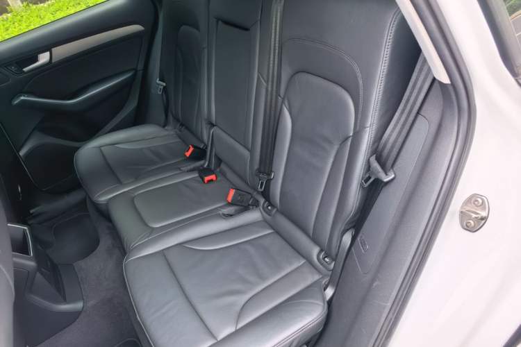 Used Audi Q5 2017 40 TFSI Ambition Edition Left Rear Seat
