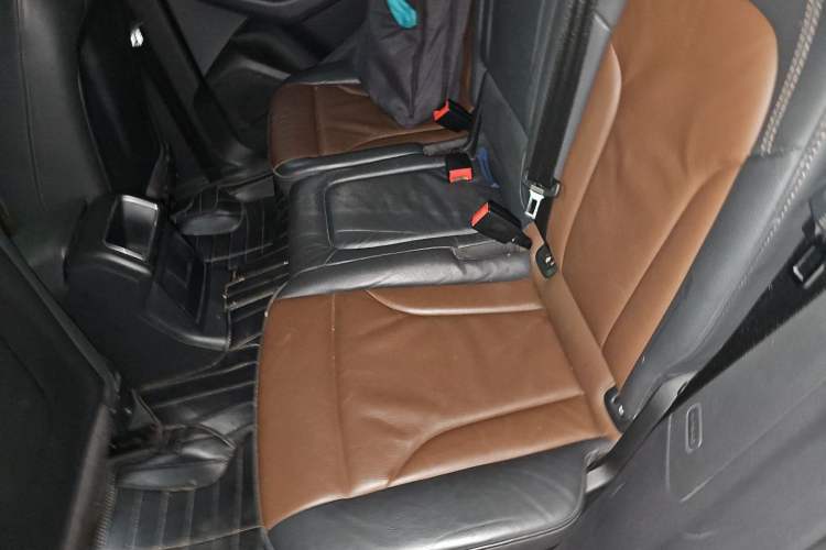 Used Audi Q5 2017 Plus 40 TFSI Ambition Model Left Rear Seat