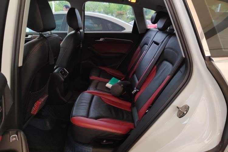 Used Audi Q5 2017 Plus 40 TFSI Technology Model Left Rear Seat