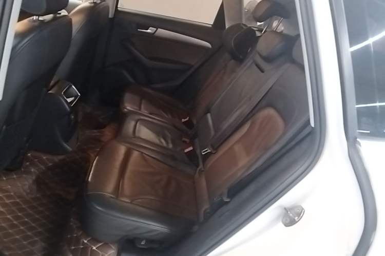 Used Audi Q5 2017 40 TFSI Ambition Edition Left Rear Seat