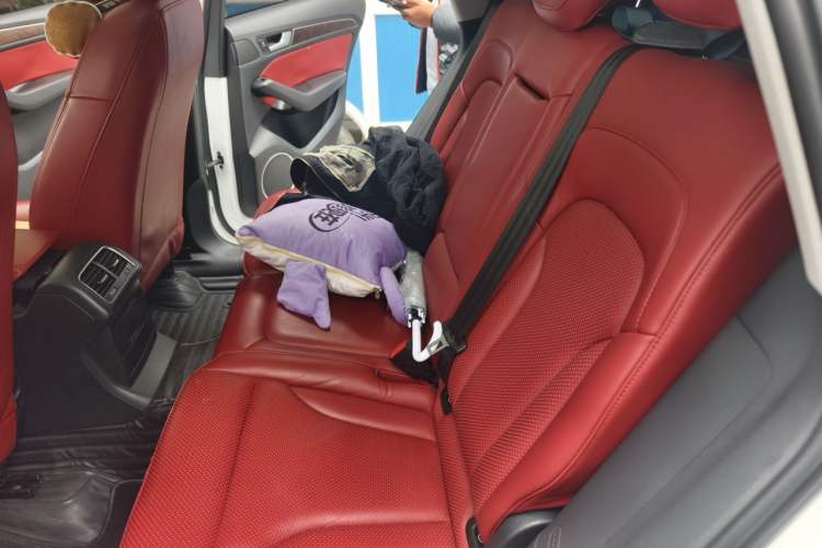 Used Audi Q5 2017 40 TFSI Comfort Model Left Rear Seat