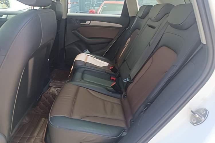 Used Audi Q5 2017 40 TFSI Ambition Edition Left Rear Seat