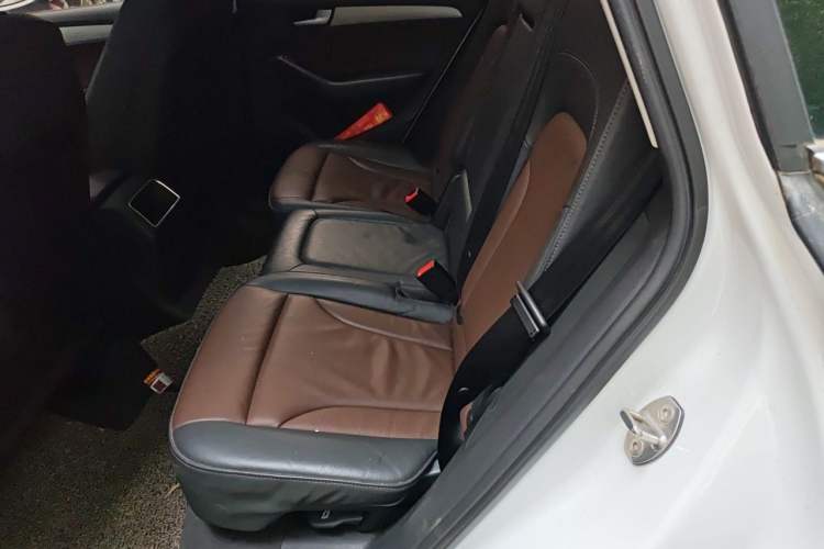 Used Audi Q5 2017 40 TFSI Ambition Edition Left Rear Seat