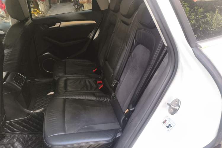 Used Audi Q5 2017 40 TFSI Dynamic Edition Left Rear Seat