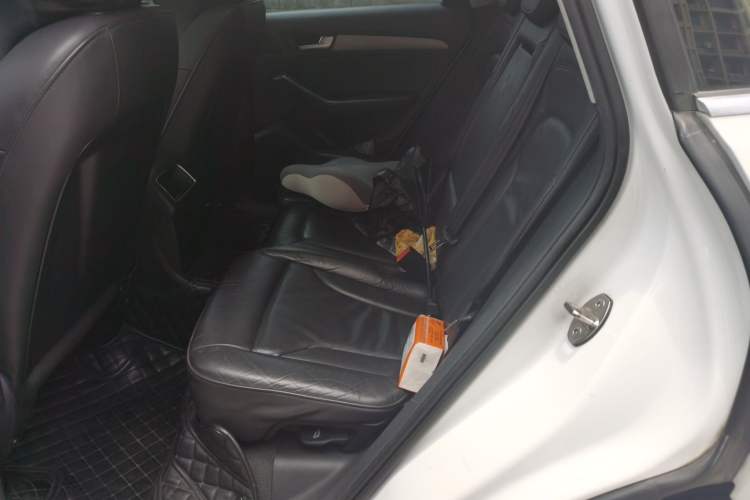 Used Audi Q5 2017 Plus 40 TFSI Ambition Model Left Rear Seat