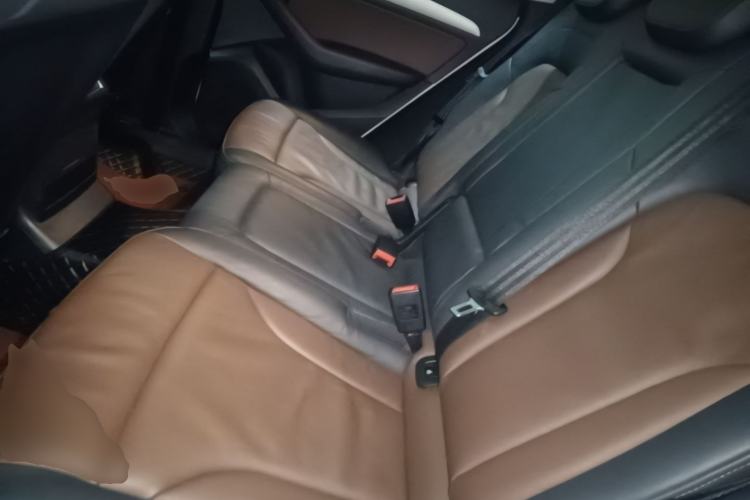 Used Audi Q5 2017 Plus 40 TFSI Ambition Model Left Rear Seat