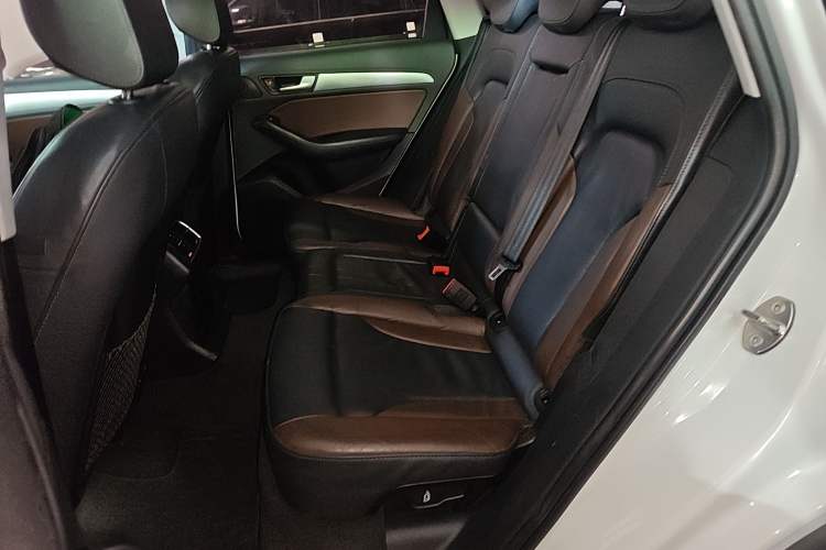 Used Audi Q5 2017 Plus 40 TFSI Technology Model Left Rear Seat