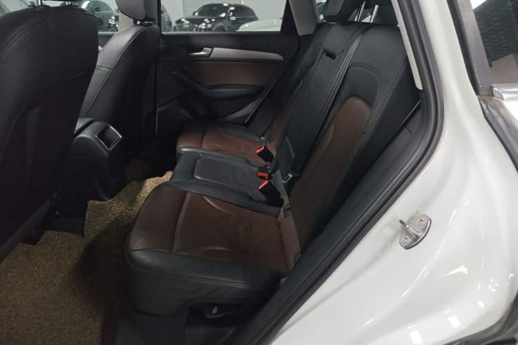 Used Audi Q5 2017 40 TFSI Ambition Edition Left Rear Seat
