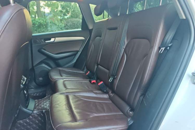 Used Audi Q5 2017 40 TFSI Ambition Edition Left Rear Seat