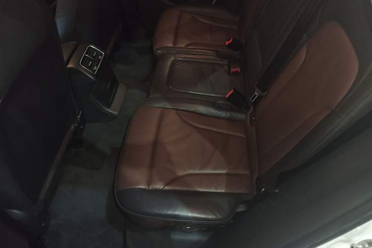 Used Audi Q5 2017 Plus 40 TFSI Ambition Model Left Rear Seat