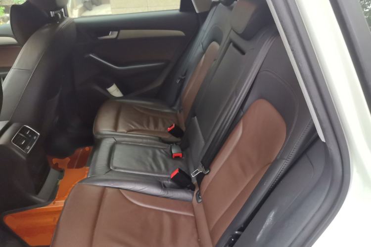 Used Audi Q5 2017 Plus 40 TFSI Ambition Model Left Rear Seat