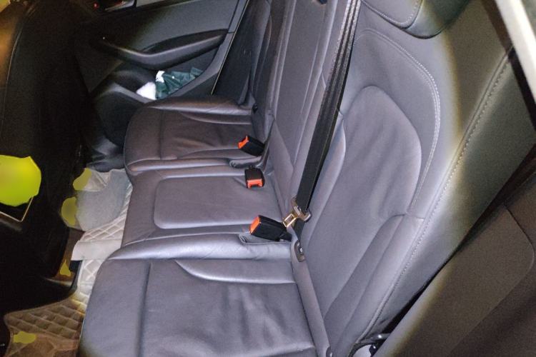 Used Audi Q5 2017 Plus 40 TFSI Ambition Model Left Rear Seat