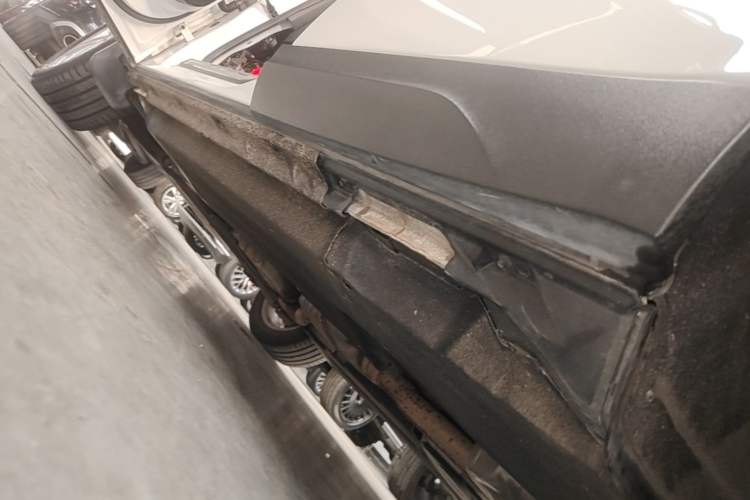 Used Audi Q5 2017 40 TFSI Technology Edition Left Side Sill