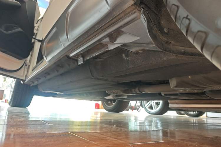 Used Audi Q5 2017 Plus 40 TFSI Technology Model Left Side Sill