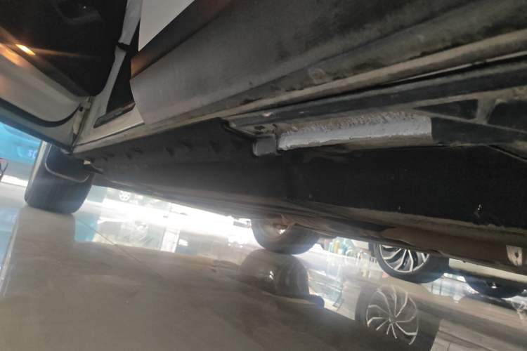 Used Audi Q5 2017 40 TFSI Technology Edition Left Side Sill