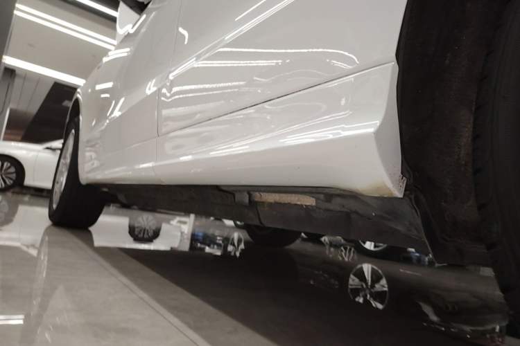 Used Audi Q5 2017 Plus 40 TFSI Ambition Model Left Side Sill